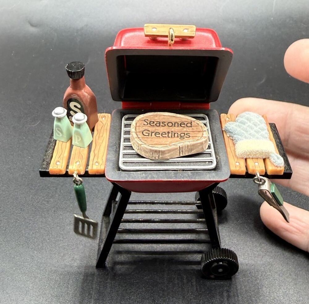OH WHAT A GRILL Hallmark Ornament 2006 Steak Grill Seasoned Greetings No Box L20